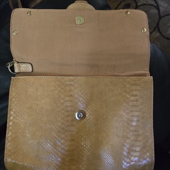 Vintage gorgeous crocodile like & linen lined clutch - Picture 4 of 7